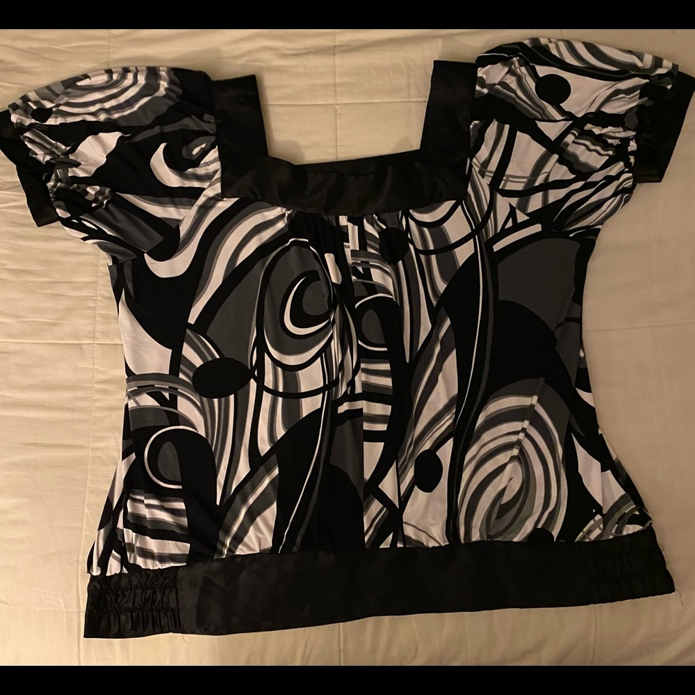 CDW Creative Design Works Inc. WOMAN - Picture 2 of 8
